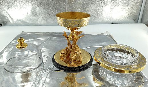 Икорница "Три кита"