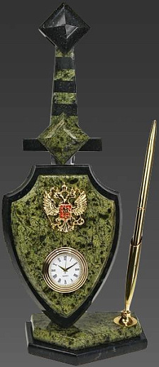 Часы настольные в подарок